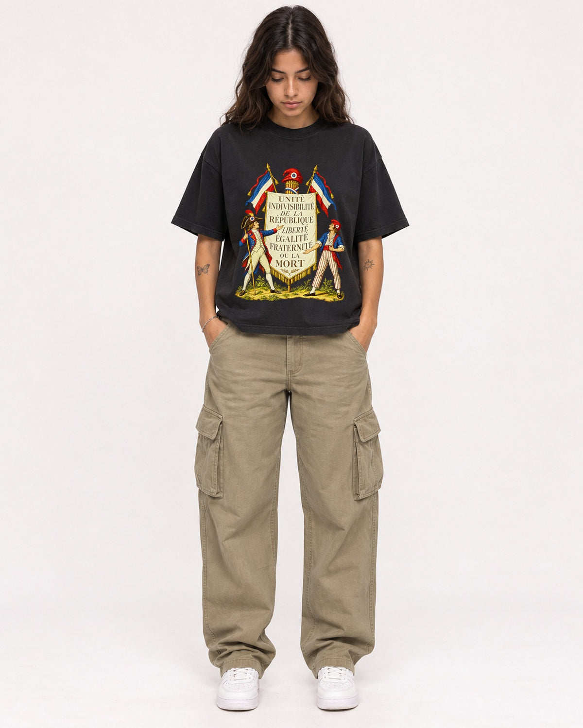 Mockup Boxy Heavyweight Tee Black female full-body 06