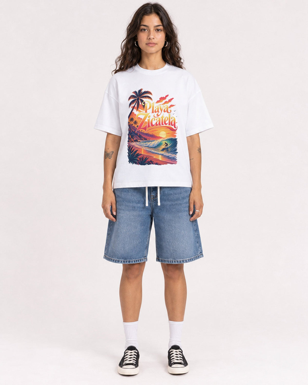 Mockup Boxy Heavyweight Tee White female full-body 06