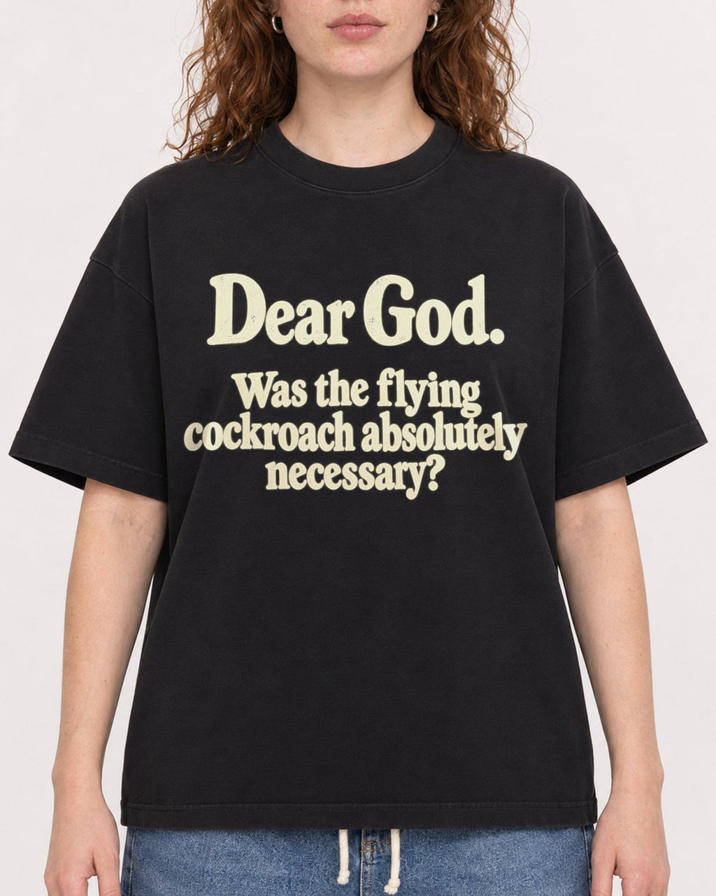 Mockup Boxy Heavyweight Tee Black female close-up 09