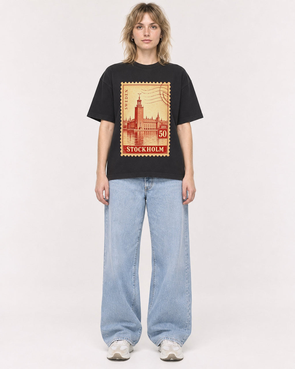 Mockup Boxy Heavyweight Tee Black female full-body 19