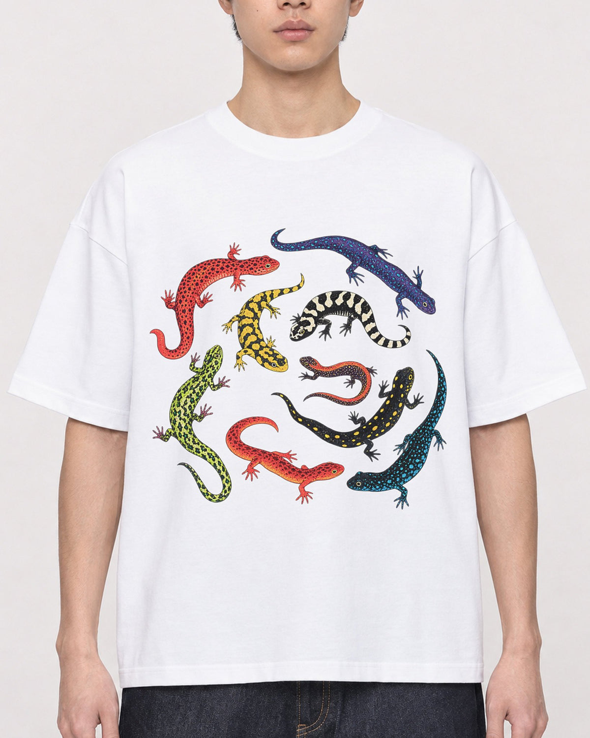 Mockup Boxy Heavyweight Tee White male close-up 01
