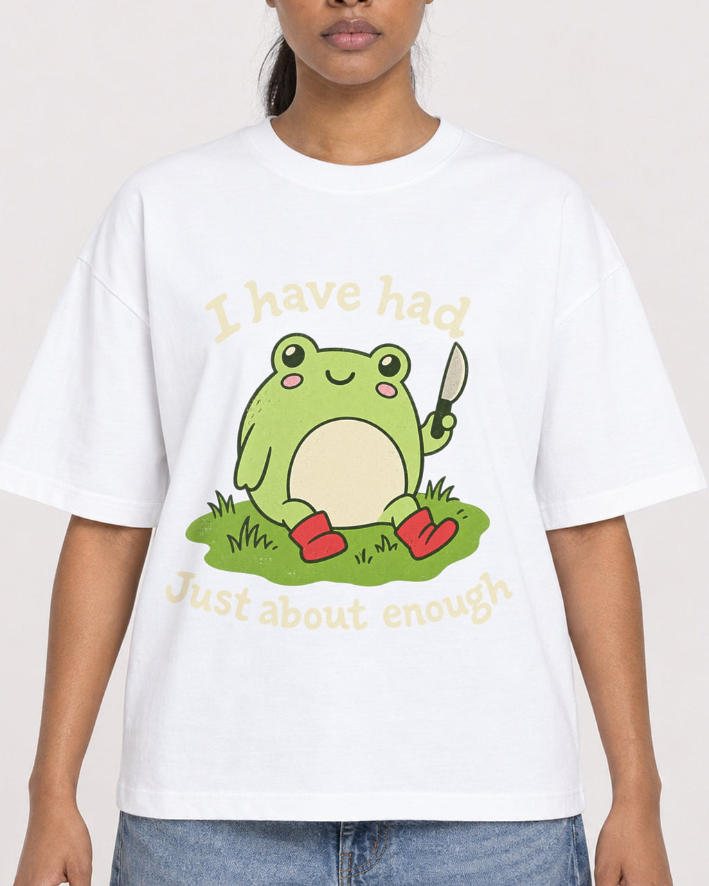 Mockup Boxy Heavyweight Tee White female close-up 25