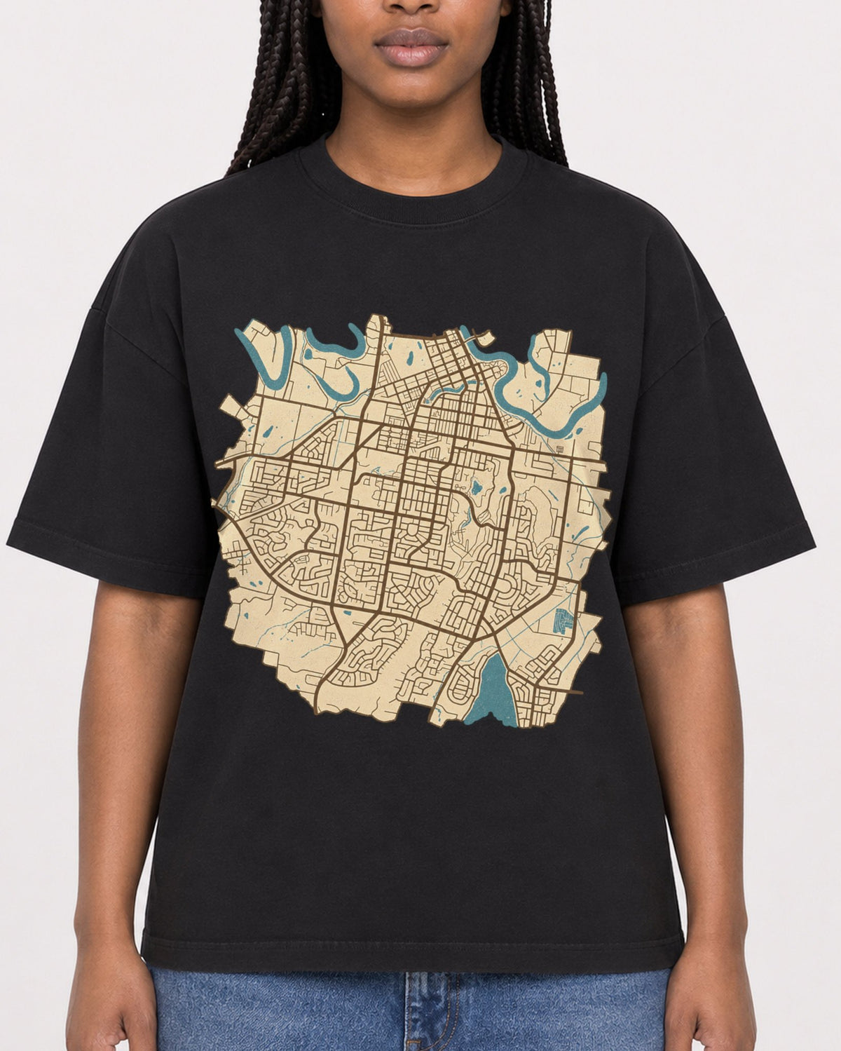 Mockup Boxy Heavyweight Tee Black female close-up 04