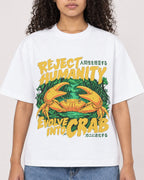 Mockup Boxy Heavyweight Tee White female close-up 10