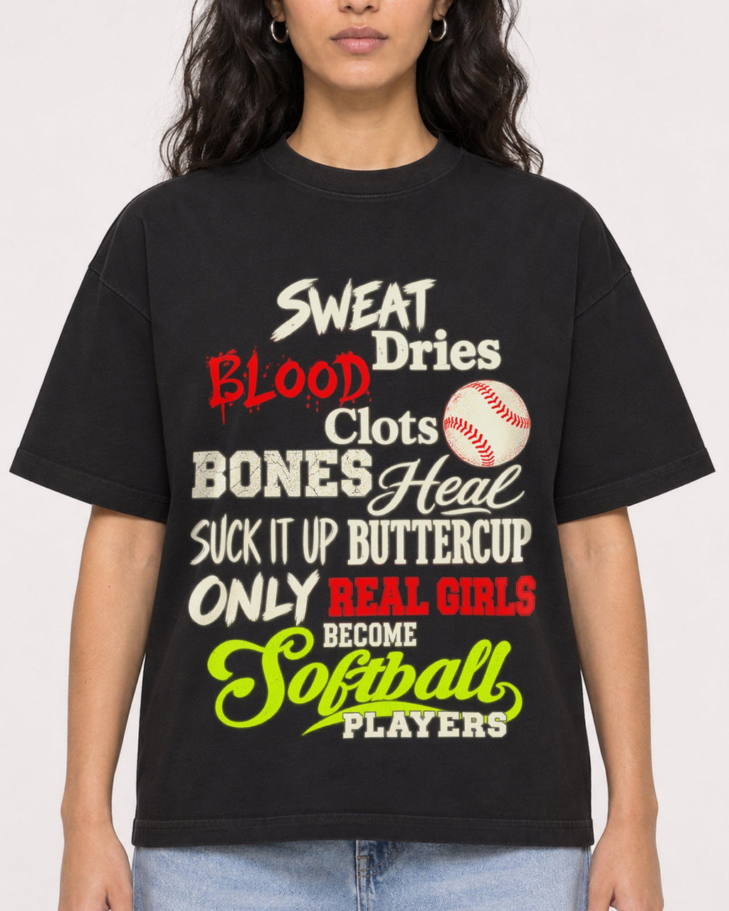 Mockup Boxy Heavyweight Tee Black female close-up 07