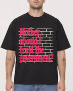 Mockup Boxy Heavyweight Tee Black male close-up 18