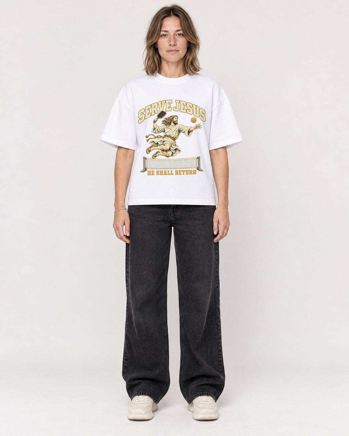 Mockup Boxy Heavyweight Tee White female full-body 38