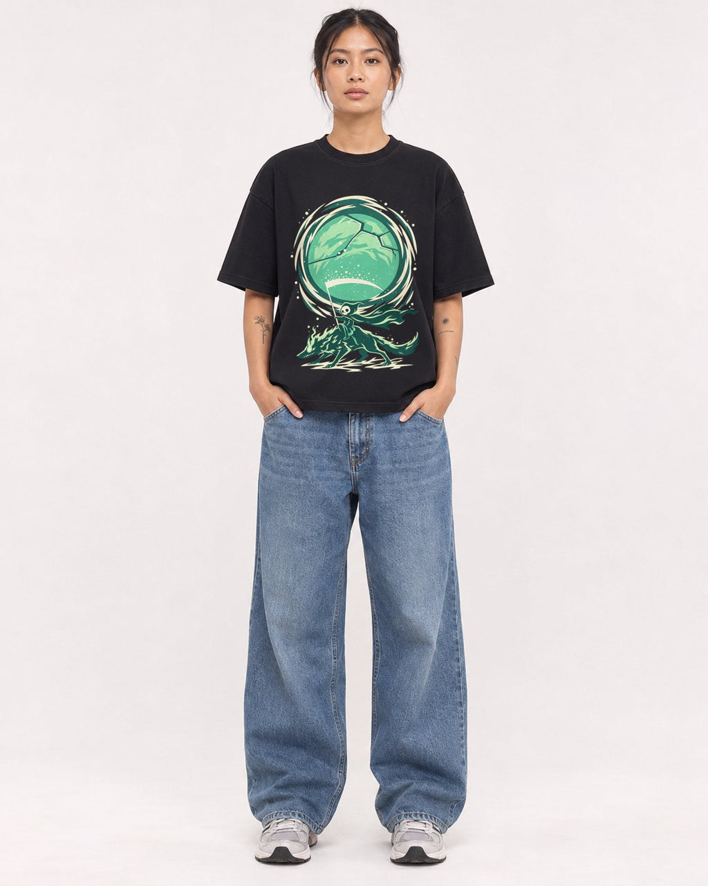 Mockup Boxy Heavyweight Tee Black female full-body 12