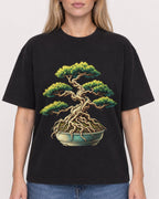 Mockup Boxy Heavyweight Tee Black female close-up 08