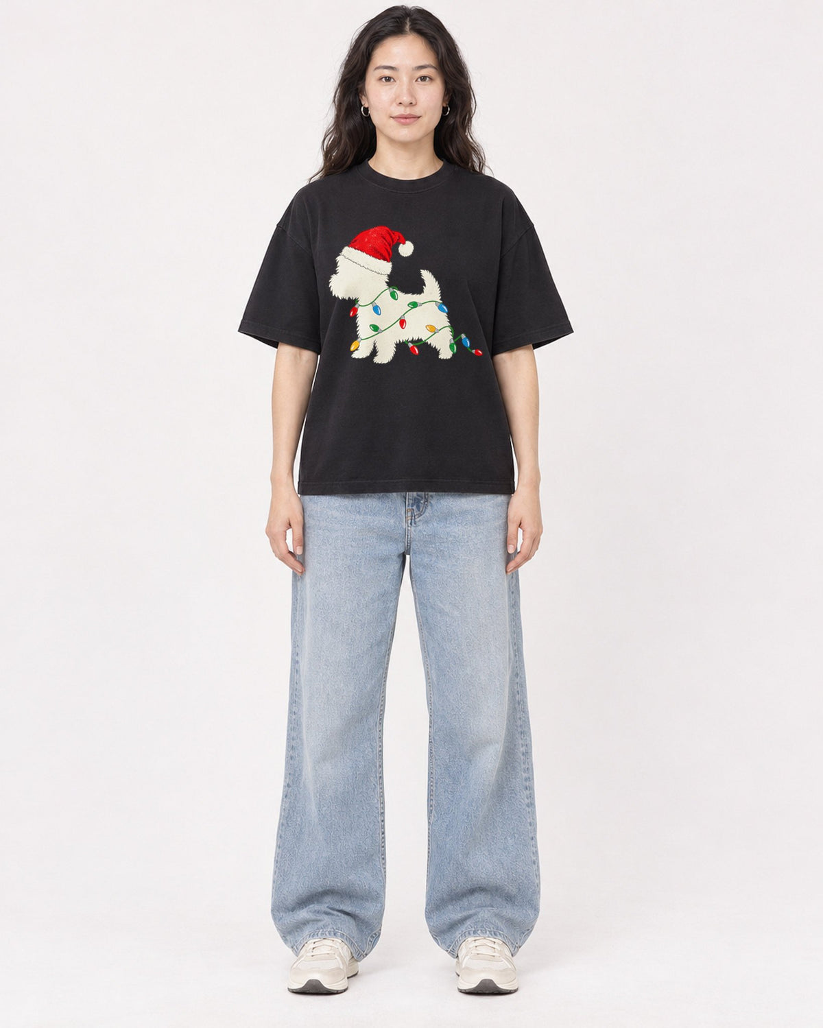 Mockup Boxy Heavyweight Tee Black female full-body 03