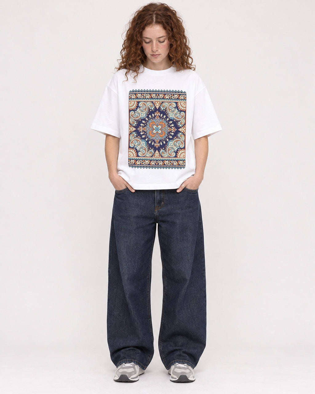 Mockup Boxy Heavyweight Tee White female full-body 09