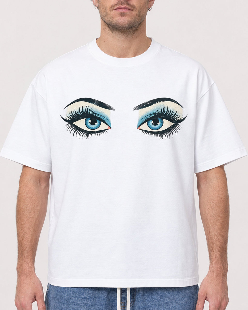 Mockup Boxy Heavyweight Tee White male close-up 08