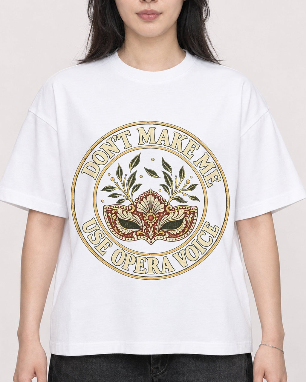 Mockup Boxy Heavyweight Tee White female close-up 13