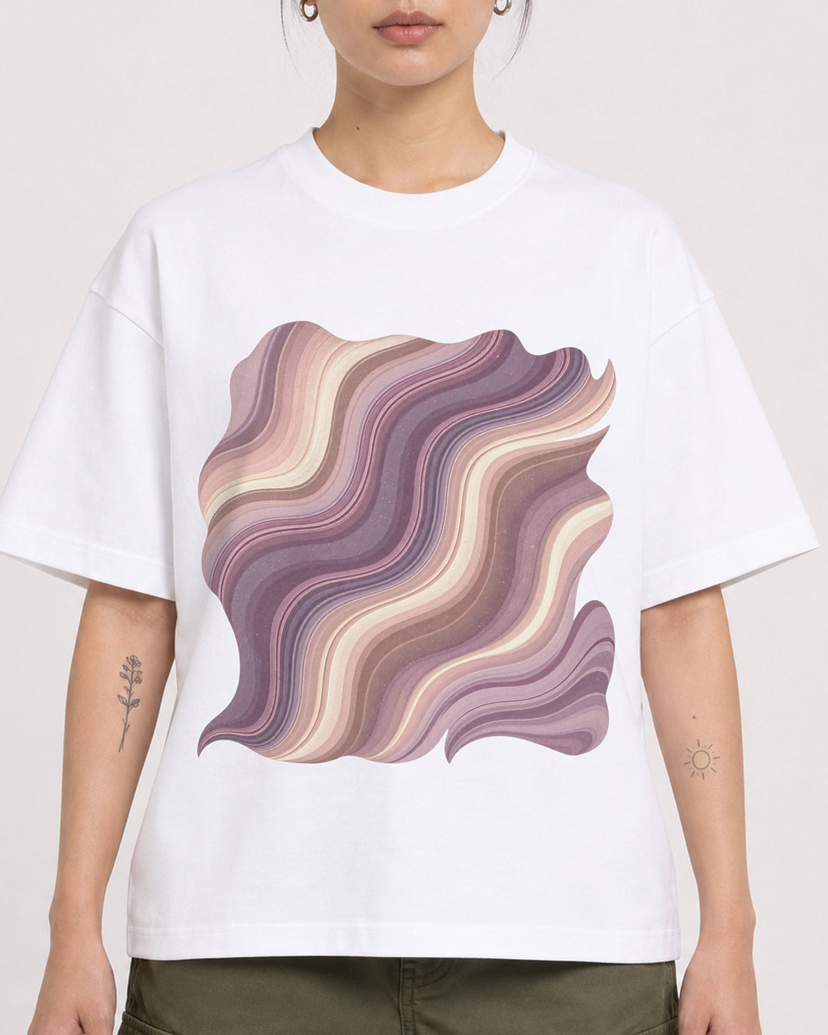 Mockup Boxy Heavyweight Tee White female close-up 12
