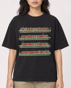 Mockup Boxy Heavyweight Tee Black female close-up 02