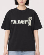 Mockup Boxy Heavyweight Tee Black female close-up 11
