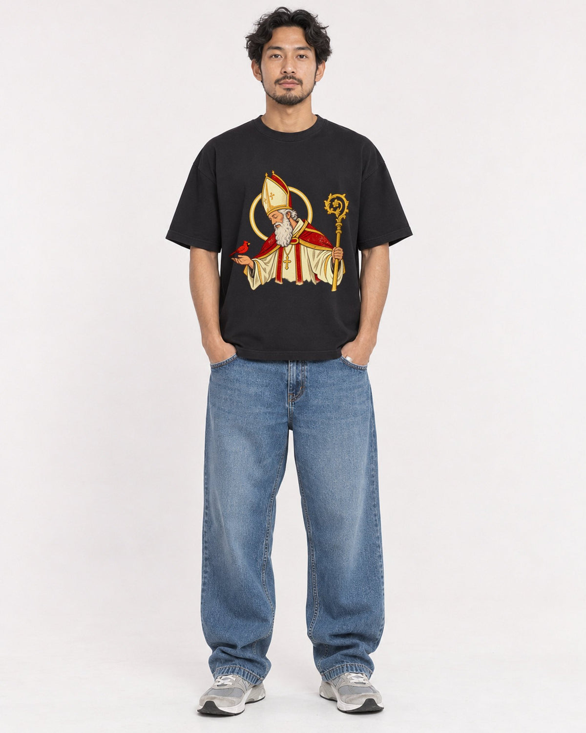 Mockup Boxy Heavyweight Tee Black male full-body 02