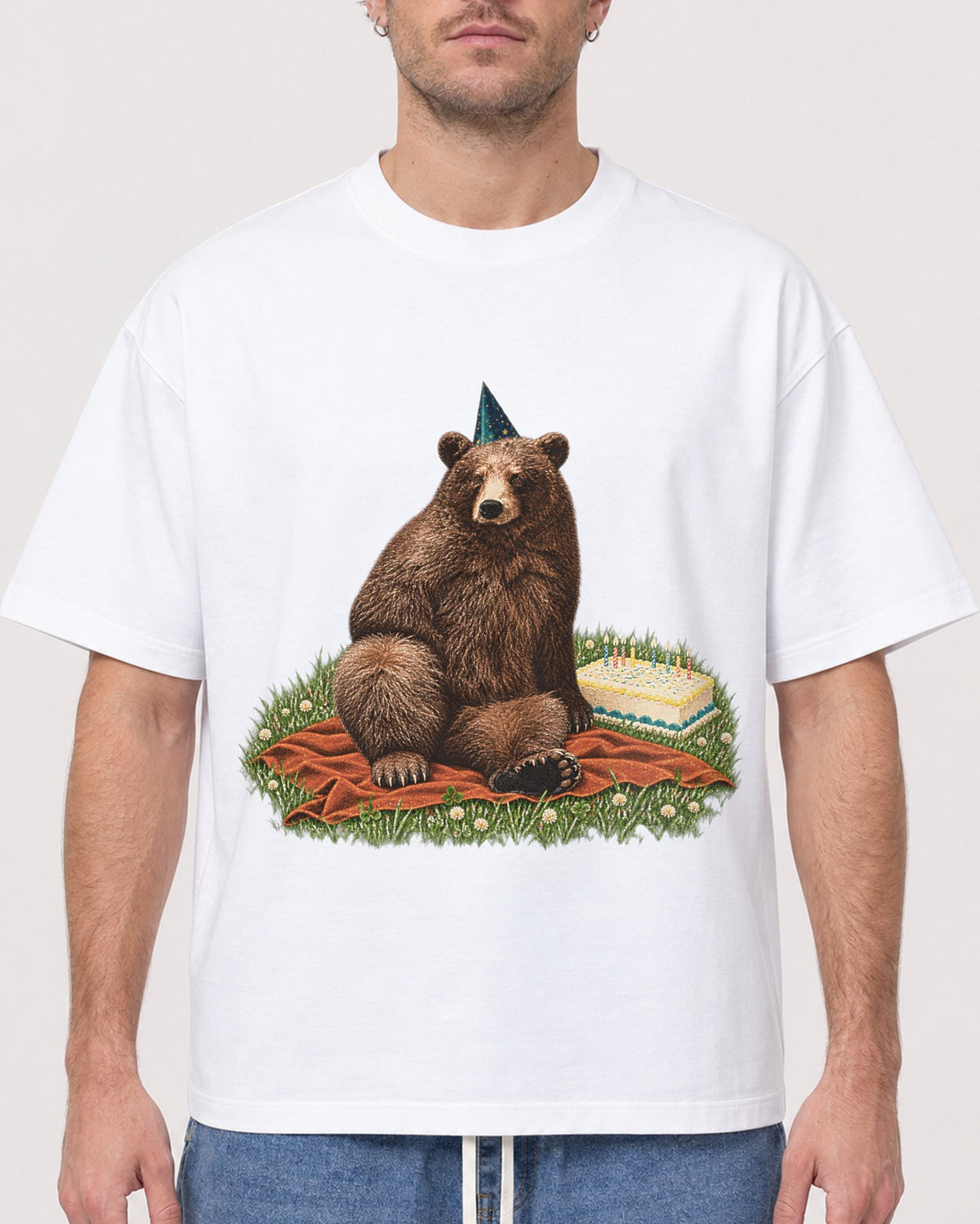 Mockup Boxy Heavyweight Tee White male close-up 08
