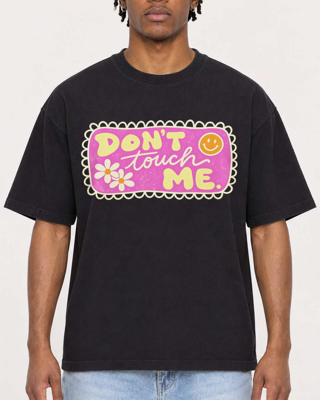 Mockup Boxy Heavyweight Tee Black male close-up 05