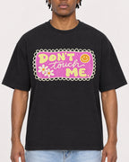 Mockup Boxy Heavyweight Tee Black male close-up 05