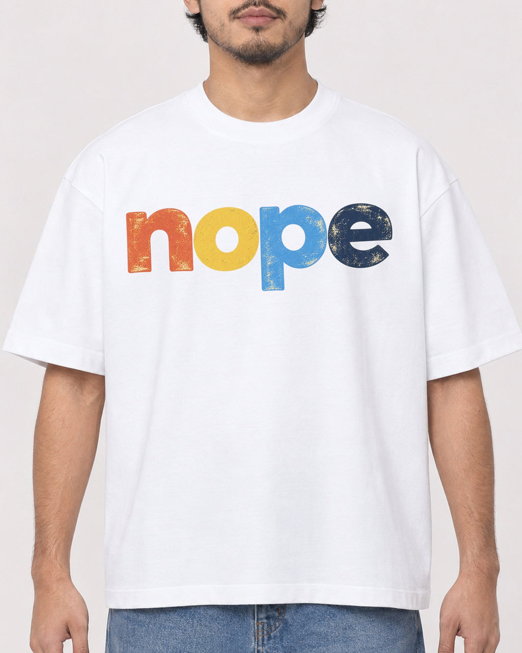 Mockup Boxy Heavyweight Tee White male close-up 02