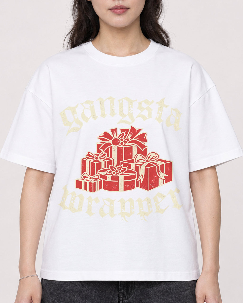 Mockup Boxy Heavyweight Tee White female close-up 03