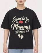 Mockup Boxy Heavyweight Tee Black male close-up 01