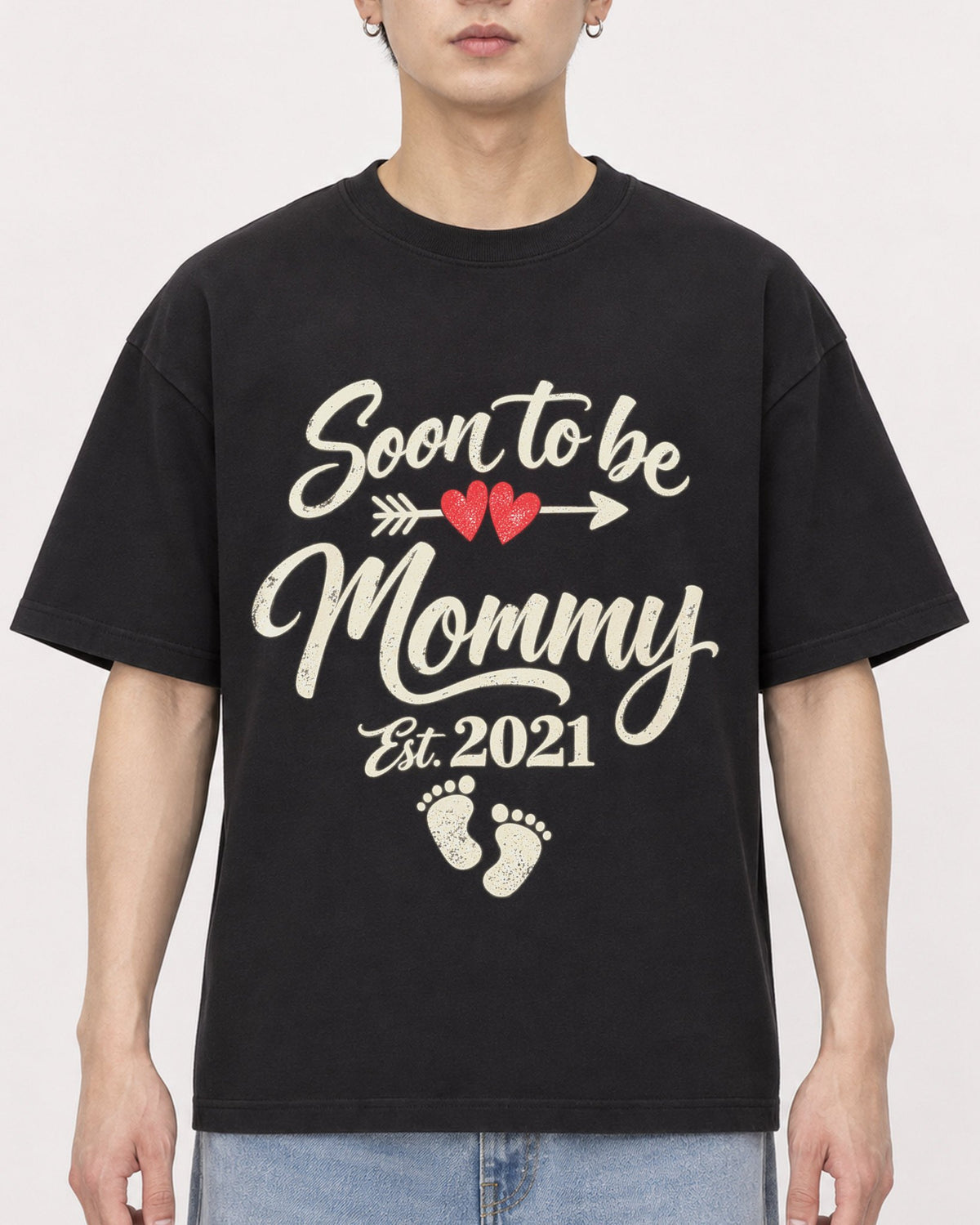 Mockup Boxy Heavyweight Tee Black male close-up 01