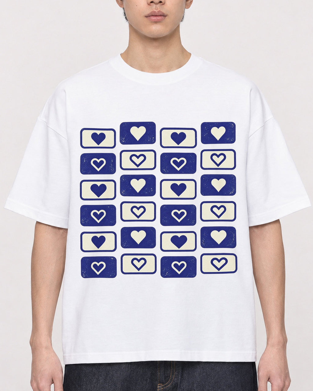Mockup Boxy Heavyweight Tee White male close-up 01