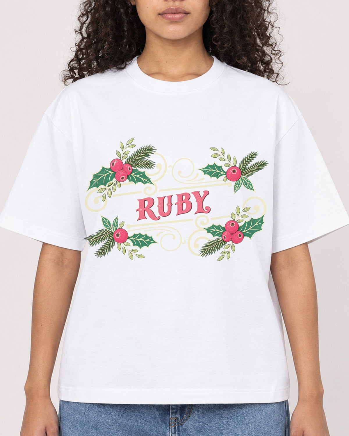 Mockup Boxy Heavyweight Tee White female close-up 10