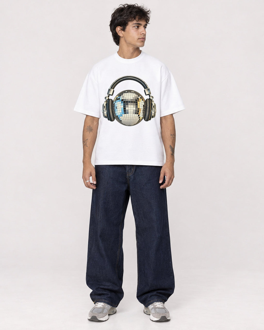 Mockup Boxy Heavyweight Tee White male full-body 06