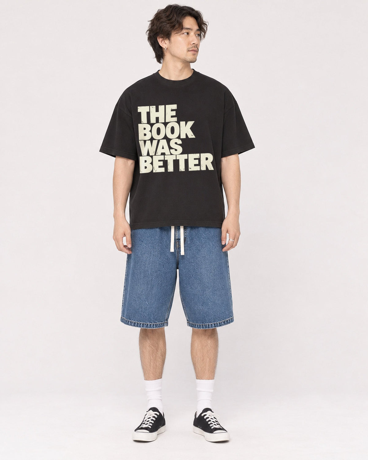 Mockup Boxy Heavyweight Tee Black male full-body 03