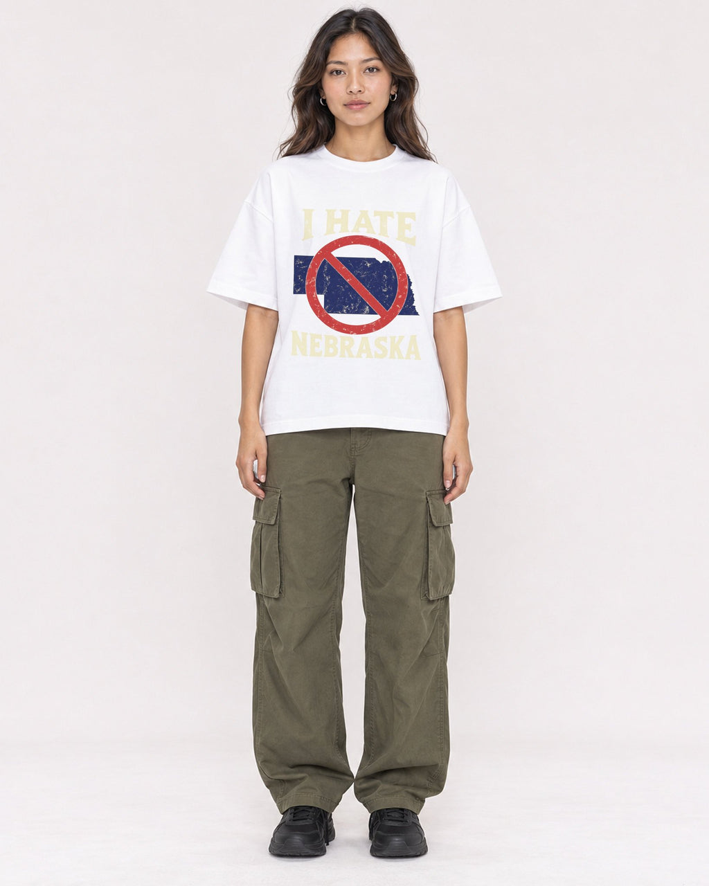 Mockup Boxy Heavyweight Tee White female full-body 02