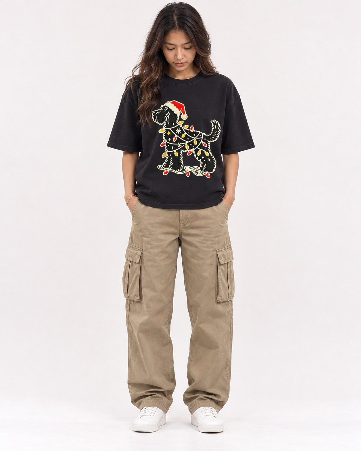 Mockup Boxy Heavyweight Tee Black female full-body 02