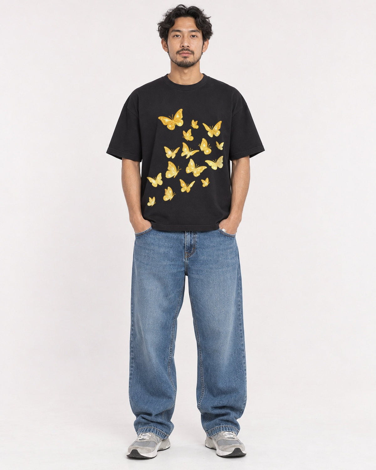 Mockup Boxy Heavyweight Tee Black male full-body 02