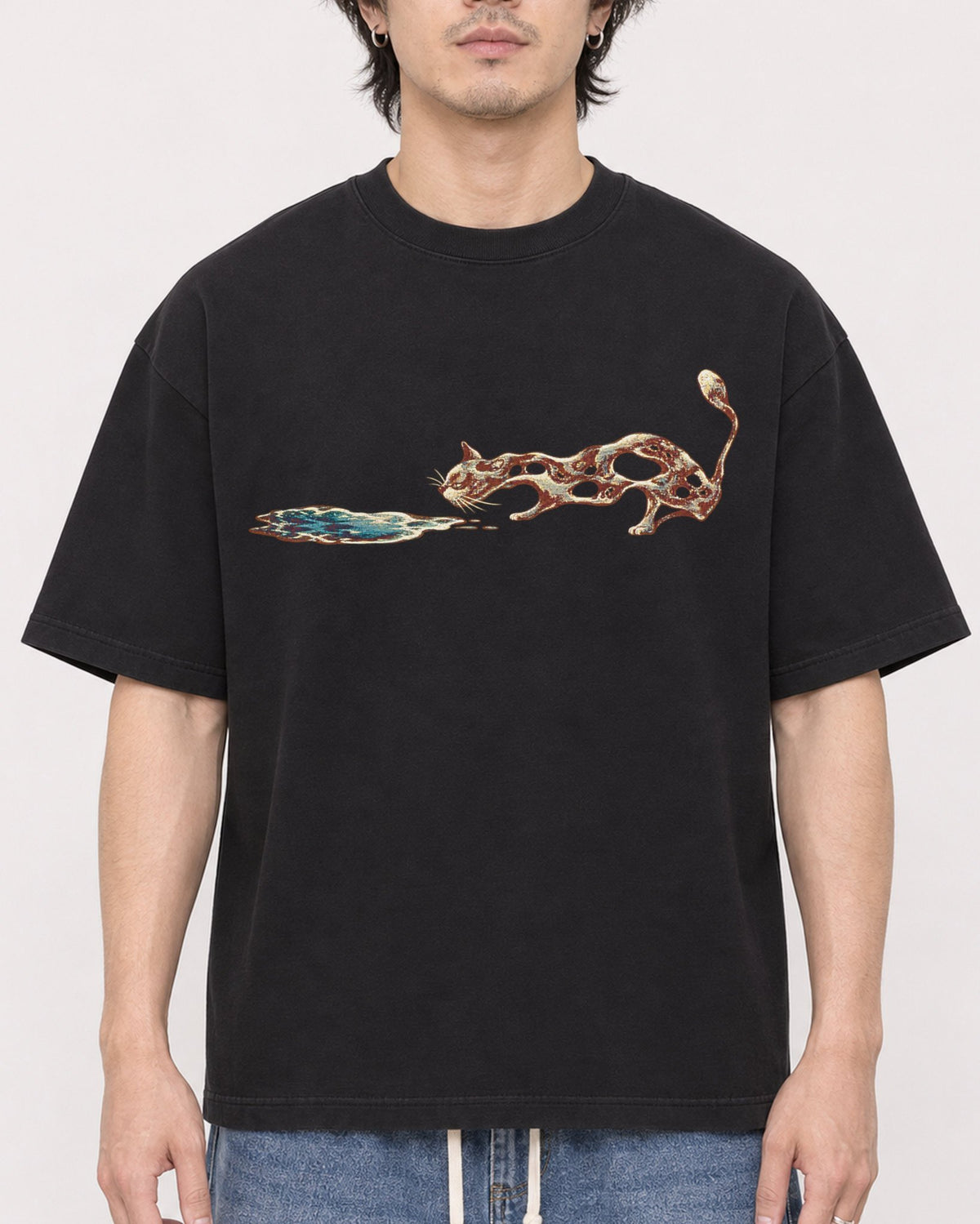 Mockup Boxy Heavyweight Tee Black male close-up 03