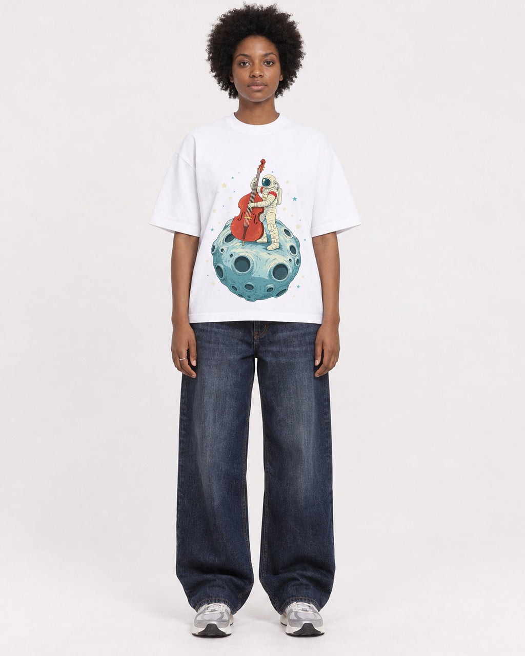 Mockup Boxy Heavyweight Tee White female full-body 14
