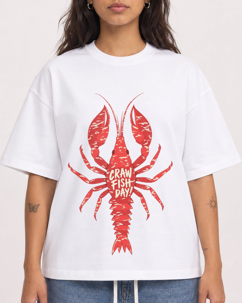 Mockup Boxy Heavyweight Tee White female close-up 06