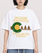 Mockup Boxy Heavyweight Tee White female close-up 11