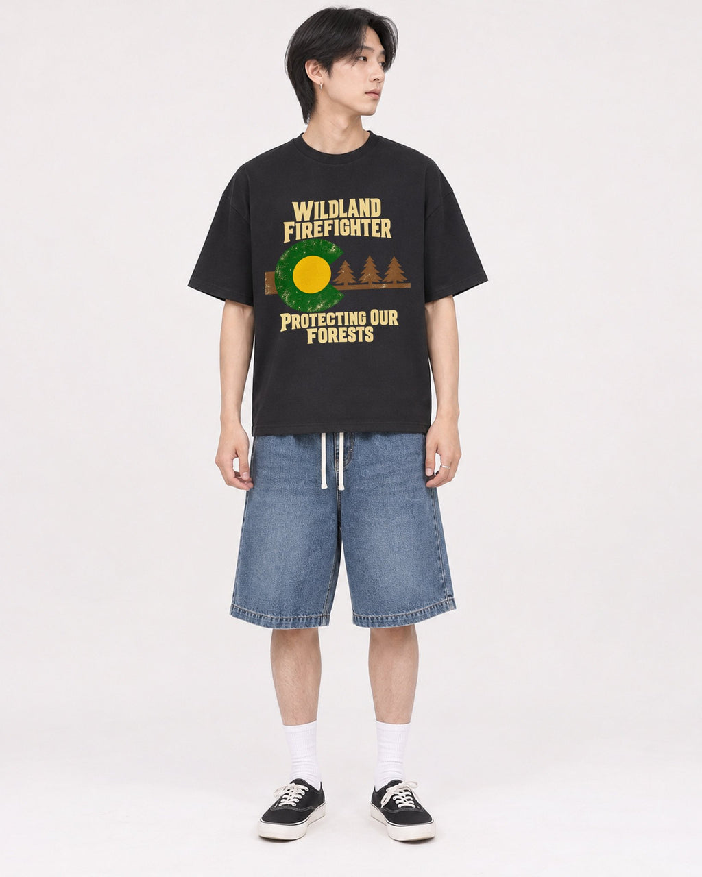 Mockup Boxy Heavyweight Tee Black male full-body 11