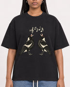 Mockup Boxy Heavyweight Tee Black female close-up 45