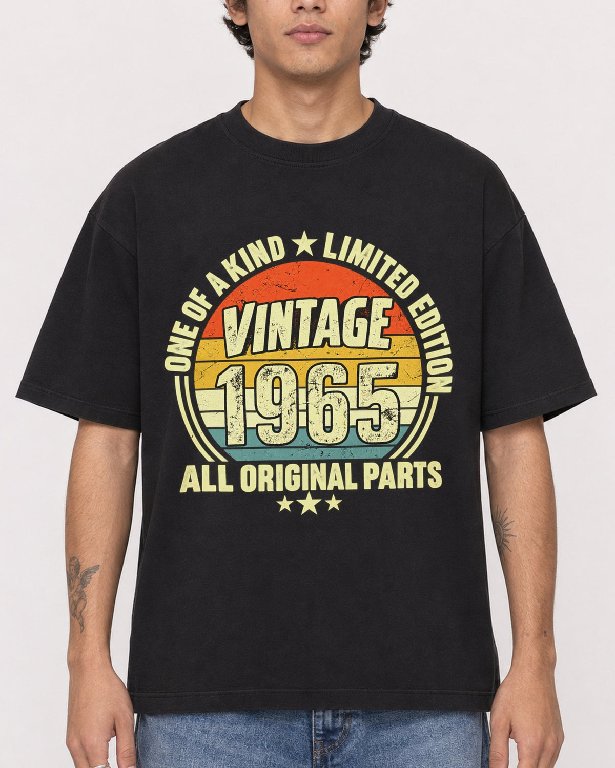 Mockup Boxy Heavyweight Tee Black male close-up 06