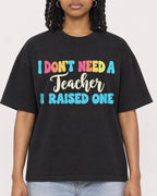 Mockup Boxy Heavyweight Tee Black female close-up 15