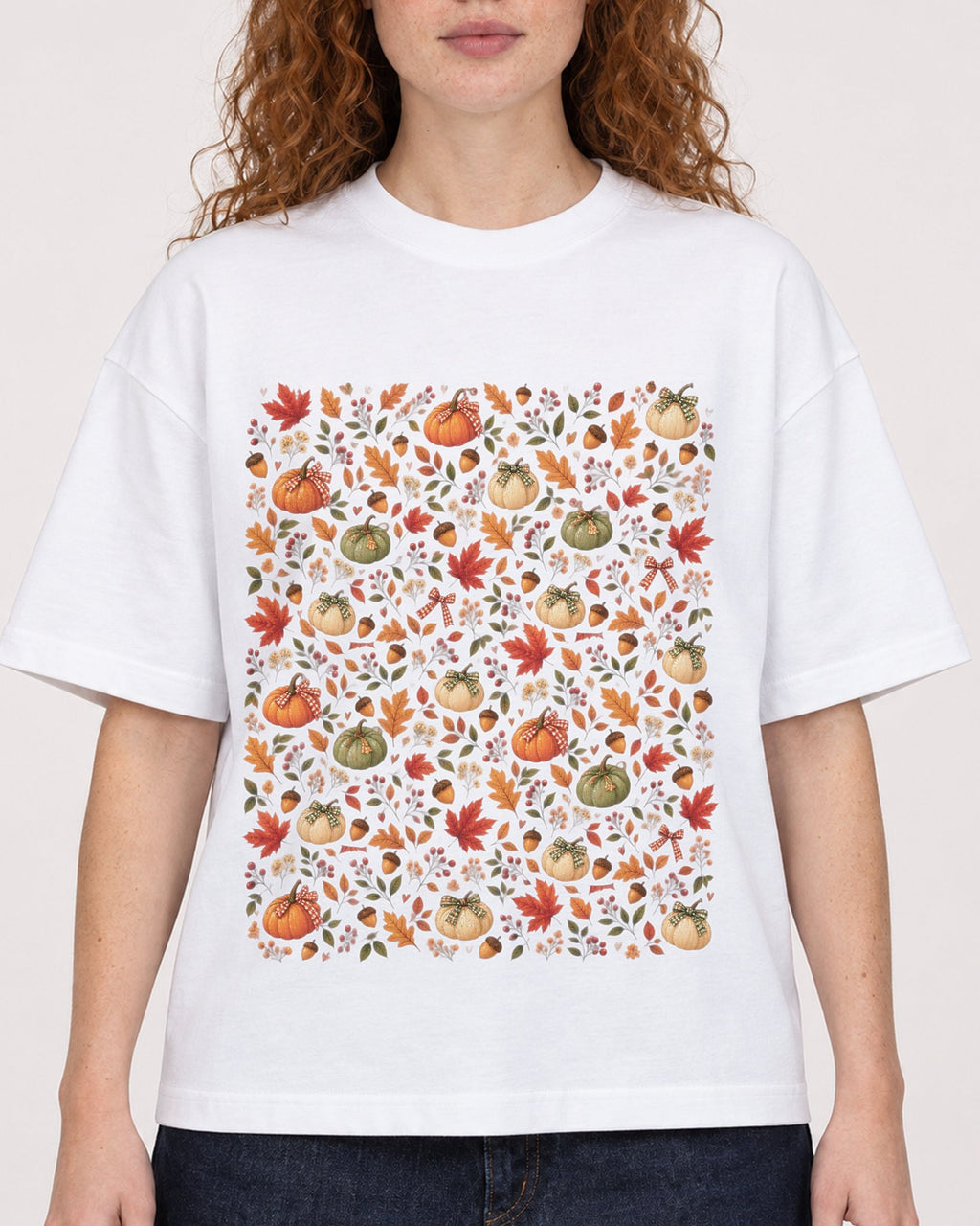 Mockup Boxy Heavyweight Tee White female close-up 09
