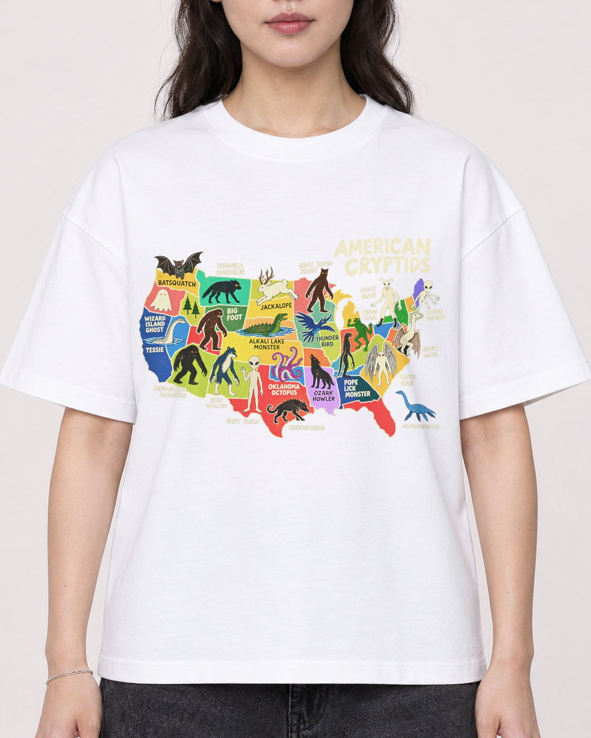 Mockup Boxy Heavyweight Tee White female close-up 03