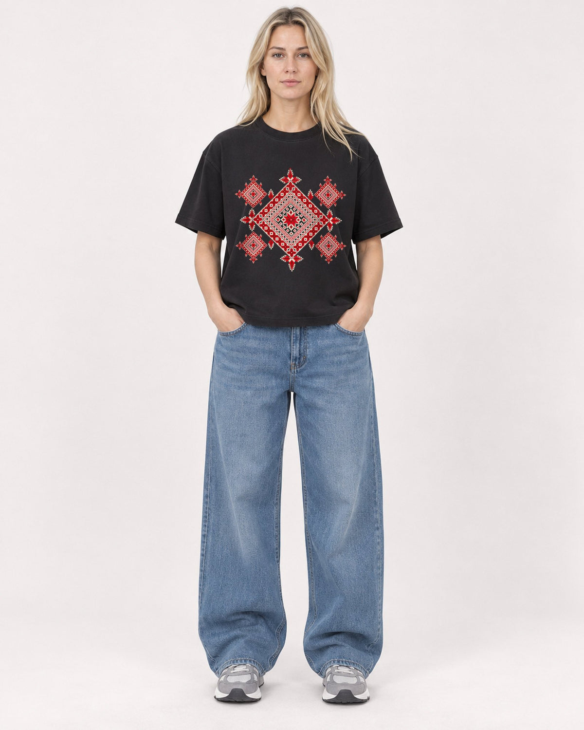 Mockup Boxy Heavyweight Tee Black female full-body 08