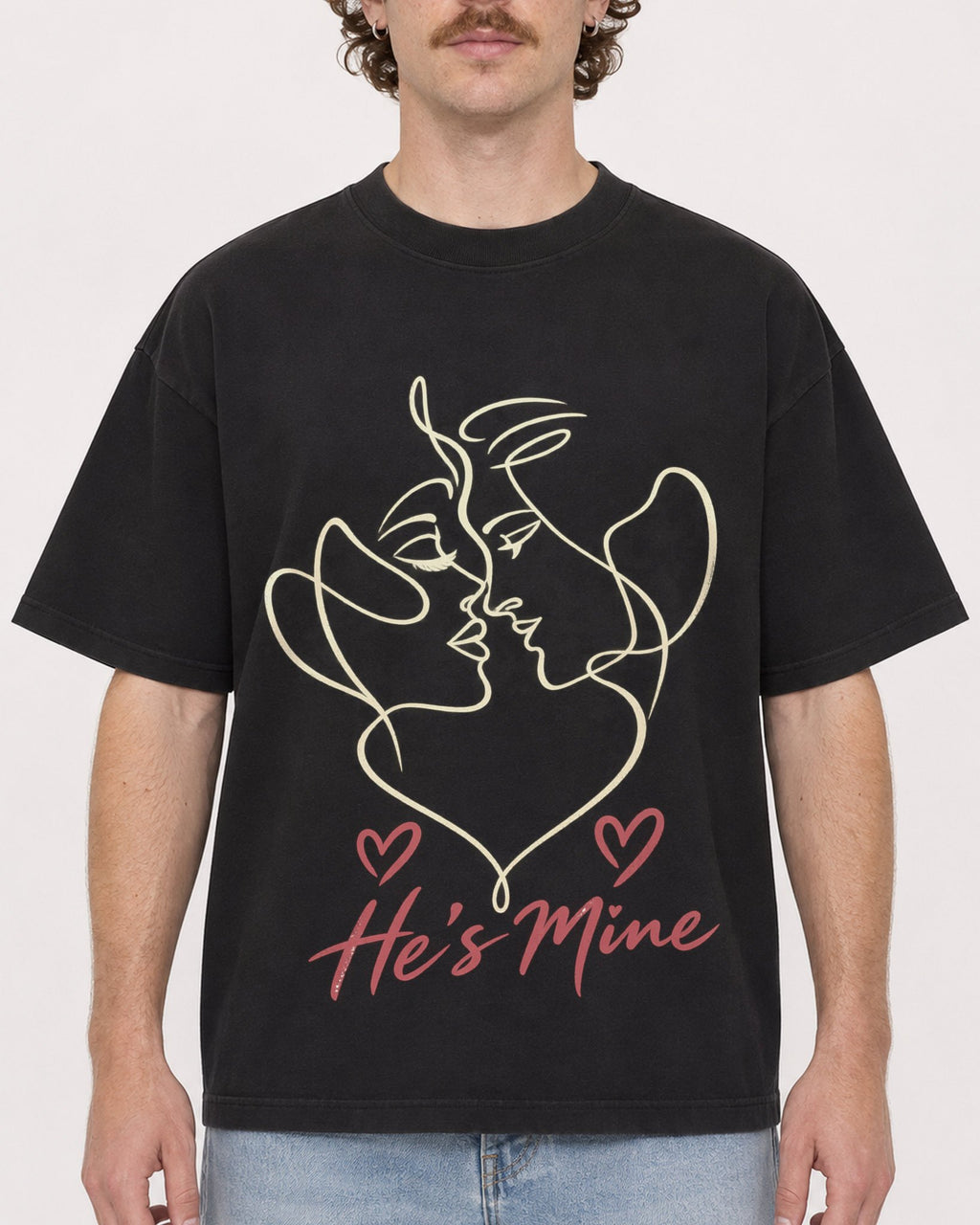 Mockup Boxy Heavyweight Tee Black male close-up 09