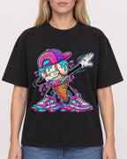 Mockup Boxy Heavyweight Tee Black female close-up 08