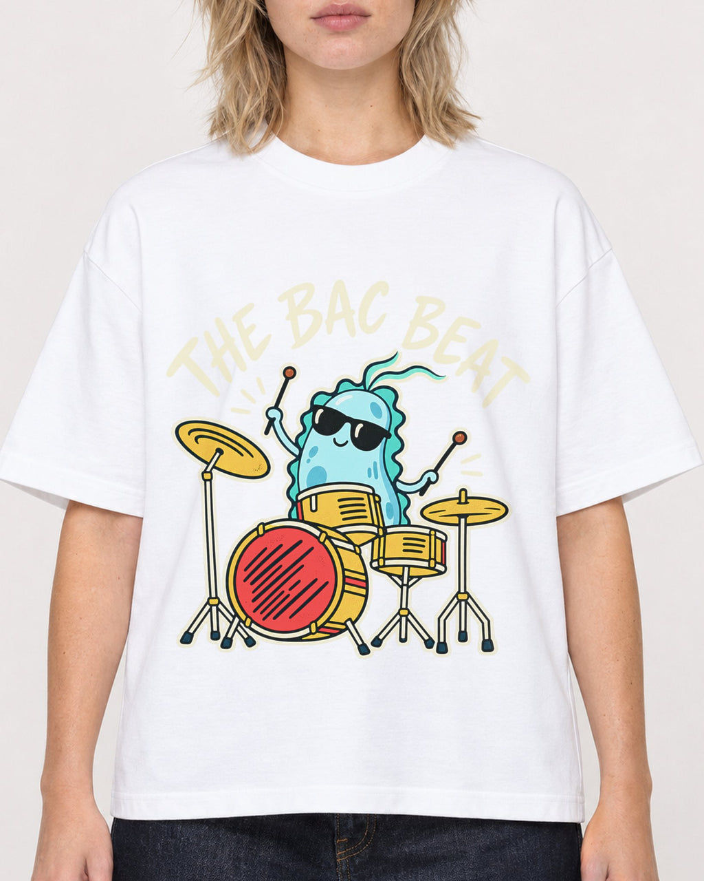 Mockup Boxy Heavyweight Tee White female close-up 19