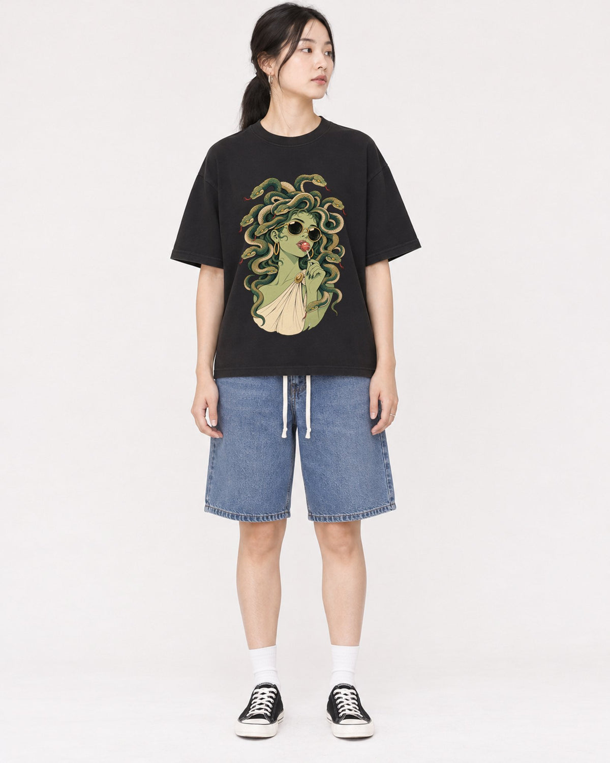 Mockup Boxy Heavyweight Tee Black female full-body 21